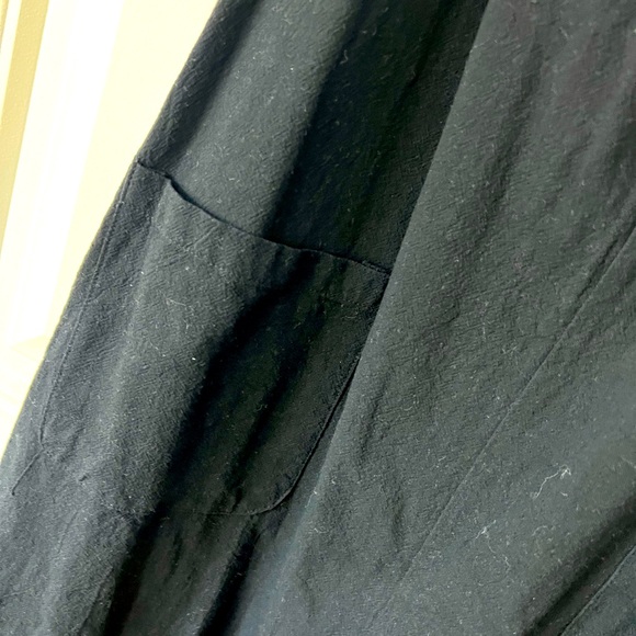 SHEIN linen overalls in black. Size L. Back pockets. Oversized, comfy fit. - Picture 4 of 4